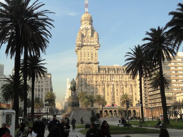Plaza Independencia Montevideo Uruguay