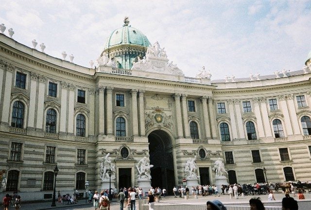 Hofburg-Habsburg-İmparatorluk-Sarayı