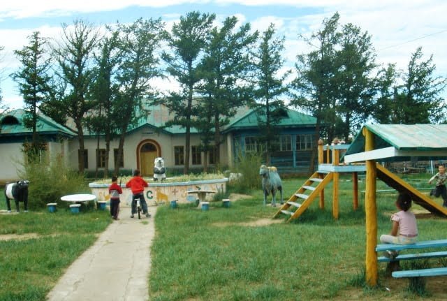 Moğolistan çocukları